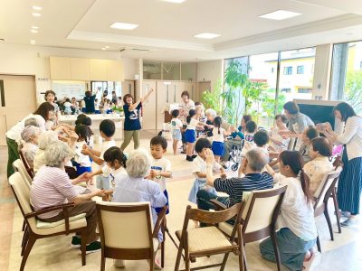 みそら幼稚園様との交流会#ぶどうの木 #ぶどうの木デイサービス #デイサービス #通所介護 #地域密着型 #地域密着型通所介護 #通所サービス #予防介護 #予防専門型通所サービス #介護 #介護事業 #高齢者 #要介護 #要支援 #健康 #福祉 #西宮市 #西宮 #みやっこケアノート #手作りランチ #あなたの大切な一日をここで #デイサービスの一日 ぶどうの木 デイサービス from Instagram