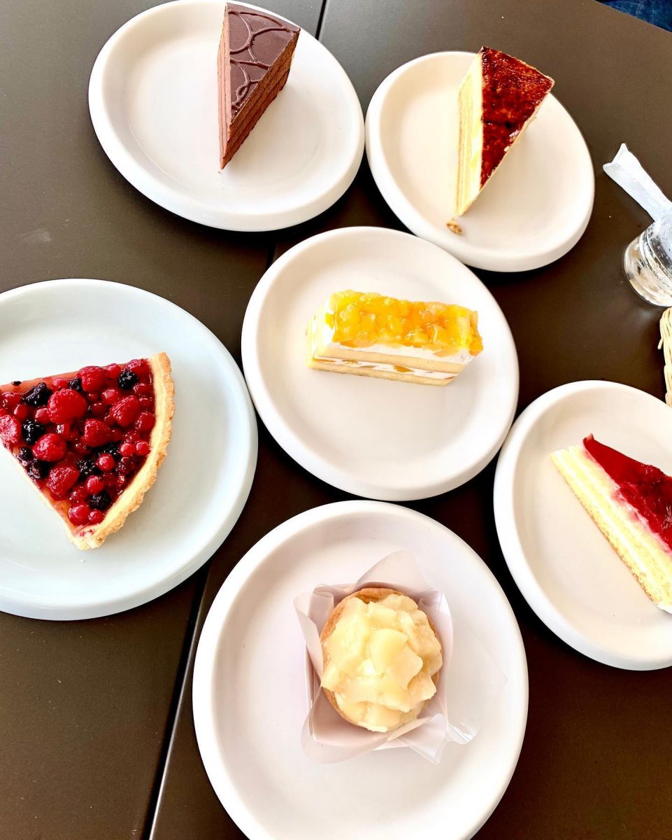 @friandies_nishinomiya で海を見ながら、ケーキとお茶の時間をとりました。#ぶどうの木 #ぶどうの木デイサービス #デイサービス #通所介護 #地域密着型 #地域密着型通所介護 #通所サービス #予防介護 #予防専門型通所サービス #介護 #介護事業 #高齢者 #要介護 #要支援 #健康 #福祉 #西宮市 #西宮 #みやっこケアノート #手作りランチ #あなたの大切な一日をここで #デイサービスの一日 ぶどうの木 デイサービス from Instagram