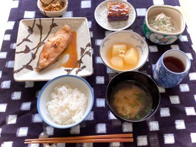 かれいの煮付とうがんの煮物白和え茄子の田楽味噌汁香の物#ぶどうの木 #ぶどうの木デイサービス #デイサービス #通所介護 #地域密着型 #地域密着型通所介護 #通所サービス #予防介護 #予防専門型通所サービス #介護 #介護事業 #高齢者 #要介護 #要支援 #健康 #福祉 #西宮市 #西宮 #みやっこケアノート #手作りランチ #あなたの大切な一日をここで #デイサービスの一日 #西宮市のデイサービス #西宮のデイサービス ぶどうの木 デイサービス from Instagram