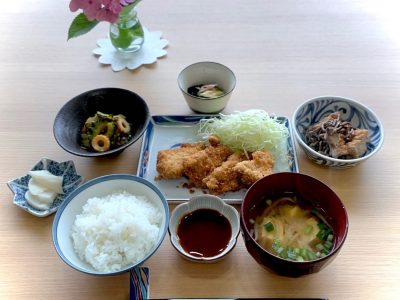 ヘレトンカツゴーヤとちくわの胡麻味噌いためぜんまいと厚揚げの煮物水茄子とみょうがの浅漬味噌汁#ぶどうの木 #ぶどうの木デイサービス #デイサービス #通所介護 #地域密着型 #地域密着型通所介護 #通所サービス #予防介護 #予防専門型通所サービス #介護 #介護事業 #高齢者 #要介護 #要支援 #健康 #福祉 #西宮市 #西宮 #みやっこケアノート #手作りランチ #あなたの大切な一日をここで #デイサービスの一日 #西宮市のデイサービス #西宮のデイサービス ぶどうの木 デイサービス from Instagram