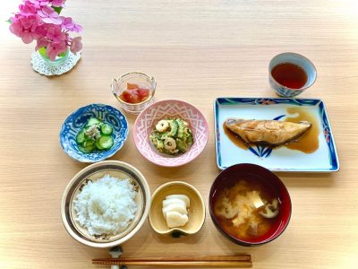カレイの煮付けマグロの刺身ゴーヤチャンプルきゅうりとじゃこの生姜酢味噌汁香の物#ぶどうの木 #ぶどうの木デイサービス #デイサービス #通所介護 #地域密着型 #地域密着型通所介護 #通所サービス #予防介護 #予防専門型通所サービス #介護 #介護事業 #高齢者 #要介護 #要支援 #健康 #福祉 #西宮市 #西宮 #みやっこケアノート #手作りランチ #あなたの大切な一日をここで #デイサービスの一日 #西宮市のデイサービス #西宮のデイサービス ぶどうの木 デイサービス from Instagram