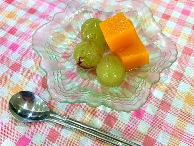 ぶどうと、人参かん🥕#ぶどうの木 #ぶどうの木デイサービス #デイサービス #通所介護 #地域密着型 #地域密着型通所介護 #通所サービス #予防介護 #予防専門型通所サービス #介護 #介護事業 #高齢者 #要介護 #要支援 #健康 #福祉 #西宮市 #西宮 #みやっこケアノート #手作りランチ #あなたの大切な一日をここで #デイサービスの一日 #西宮市のデイサービス #西宮のデイサービス ぶどうの木 デイサービス from Instagram
