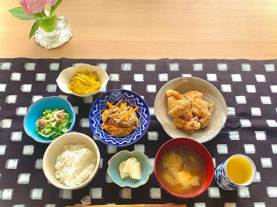 鶏のから揚げ切り干し大根の煮物オクラの和え物かぼちゃのサラダ味噌汁香の物#ぶどうの木 #ぶどうの木デイサービス #デイサービス #通所介護 #地域密着型 #地域密着型通所介護 #通所サービス #予防介護 #予防専門型通所サービス #介護 #介護事業 #高齢者 #要介護 #要支援 #健康 #福祉 #西宮市 #西宮 #みやっこケアノート #手作りランチ #あなたの大切な一日をここで #デイサービスの一日 #西宮市のデイサービス #西宮のデイサービス ぶどうの木 デイサービス from Instagram