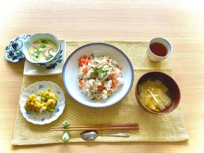 鮭寿司茶碗蒸しゴーヤとコーンのかき揚げ味噌汁#ぶどうの木 #ぶどうの木デイサービス #デイサービス #通所介護 #地域密着型 #地域密着型通所介護 #通所サービス #予防介護 #予防専門型通所サービス #介護 #介護事業 #高齢者 #要介護 #要支援 #健康 #福祉 #西宮市 #西宮 #みやっこケアノート #手作りランチ #あなたの大切な一日をここで #デイサービスの一日 #西宮市のデイサービス #西宮のデイサービス#愛 #越水町 ぶどうの木 デイサービス from Instagram
