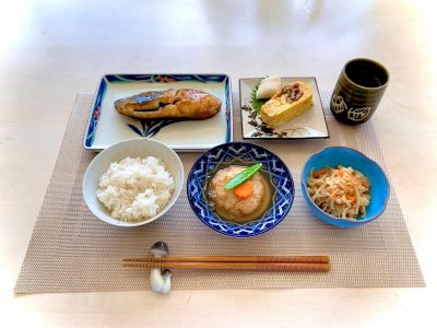 かれいの照り焼き蓮根饅頭鰻巻き卵切り干し大根の煮物香の物#ぶどうの木 #ぶどうの木デイサービス #デイサービス #通所介護 #地域密着型 #地域密着型通所介護 #通所サービス #予防介護 #予防専門型通所サービス #介護 #介護事業 #高齢者 #要介護 #要支援 #健康 #福祉 #西宮市 #西宮 #みやっこケアノート #手作りランチ #あなたの大切な一日をここで #デイサービスの一日 #西宮市のデイサービス #西宮のデイサービス#愛 #越水町 #手料理 ぶどうの木 デイサービス from Instagram