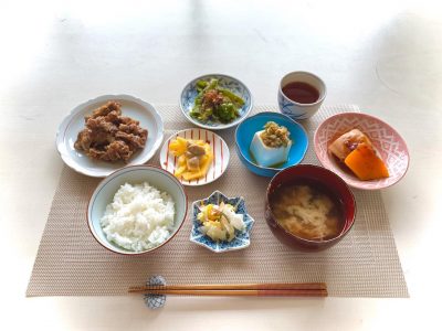 豚肉の生姜焼き柿のゴマクリームソースかぼちゃのいとこ煮甘長とうがらしのおかか煮中華風冷奴香の物味噌汁#ぶどうの木 #ぶどうの木デイサービス #デイサービス #通所介護 #地域密着型 #地域密着型通所介護 #通所サービス #予防介護 #予防専門型通所サービス #介護 #介護事業 #高齢者 #要介護 #要支援 #健康 #福祉 #西宮市 #西宮 #みやっこケアノート #手作りランチ #あなたの大切な一日をここで #デイサービスの一日 #西宮市のデイサービス #西宮のデイサービス#愛 #越水町 #手料理 ぶどうの木 デイサービス from Instagram