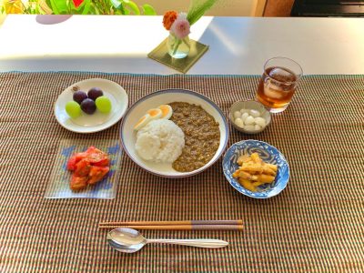 薬膳カレートマトサラダ柿のゴマクリーム和えらっきょうデザートは、マスカットとピオーネでした。#ぶどうの木 #ぶどうの木デイサービス #デイサービス #通所介護 #地域密着型 #地域密着型通所介護 #通所サービス #予防介護 #予防専門型通所サービス #介護 #介護事業 #高齢者 #要介護 #要支援 #健康 #福祉 #西宮市 #西宮 #みやっこケアノート #手作りランチ #あなたの大切な一日をここで #デイサービスの一日 #西宮市のデイサービス #西宮のデイサービス#愛 #越水町 #手料理 ぶどうの木 デイサービス from Instagram