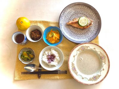 秋鮭のムニエルバターピーナツかぼちゃのサラダきのこのサッと煮ごぼうのスープ　香の物#ぶどうの木 #ぶどうの木デイサービス #デイサービス #通所介護 #地域密着型 #地域密着型通所介護 #通所サービス #予防介護 #予防専門型通所サービス #介護 #介護事業 #高齢者 #要介護 #要支援 #健康 #福祉 #西宮市 #西宮 #みやっこケアノート #手作りランチ #あなたの大切な一日をここで #デイサービスの一日 #西宮市のデイサービス #西宮のデイサービス#愛 #越水町 #手料理 ぶどうの木 デイサービス from Instagram