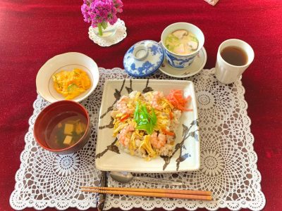 ばら寿司茶碗蒸しカボチャのサラダ吸い物 ぶどうの木 デイサービス from Instagram