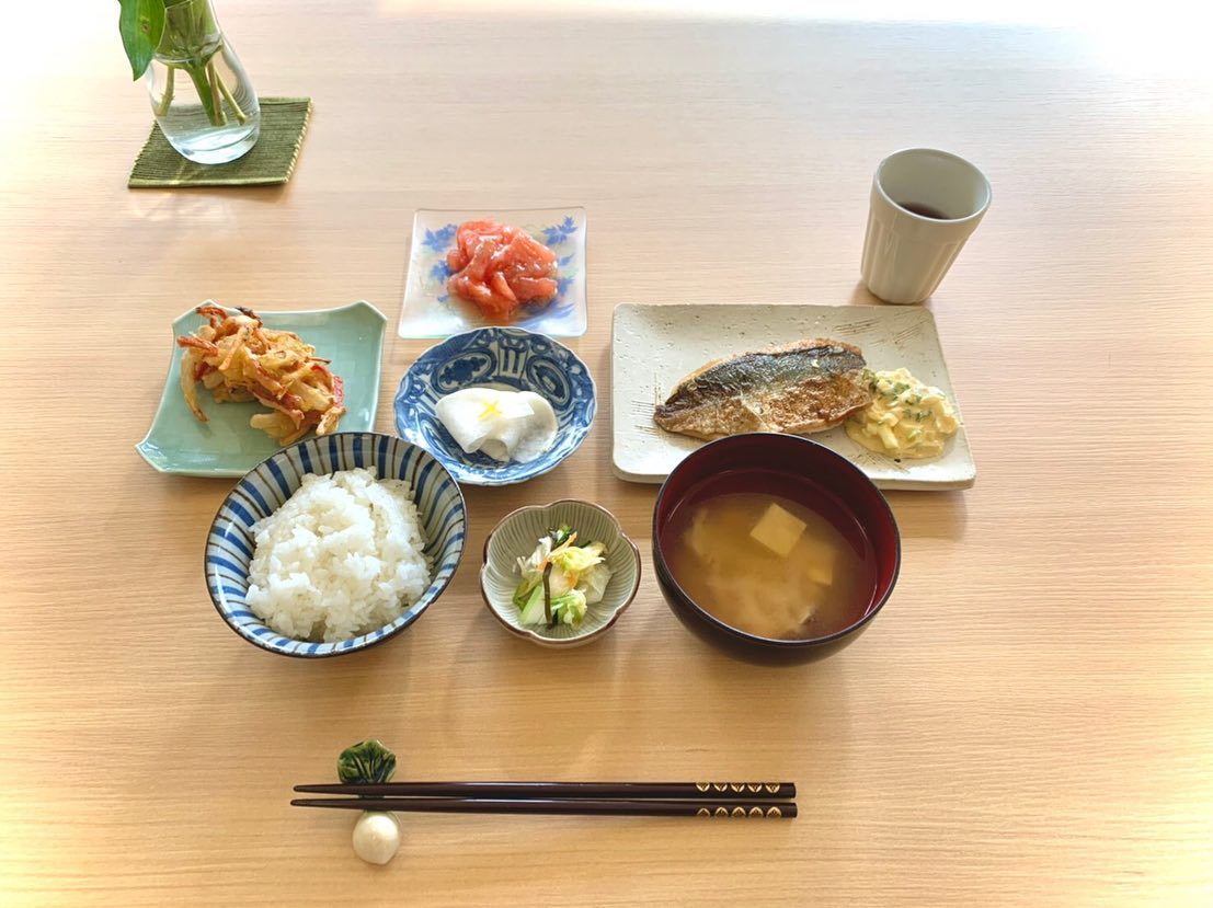鯵のムニエル タルタルソース添えかき揚げトマトのサラダ千枚漬香の物みそ汁 ぶどうの木 デイサービス From Instagram ぶどうの木 デイサービス 料理自慢のデイサービス 西宮 鯵のムニエル タルタルソース添えかき揚げトマトのサラダ千枚漬香の物みそ汁 ぶどうの木 デイサービス From Instagram ぶどうの木 デイサービス 料理自慢のデイサービス 西宮