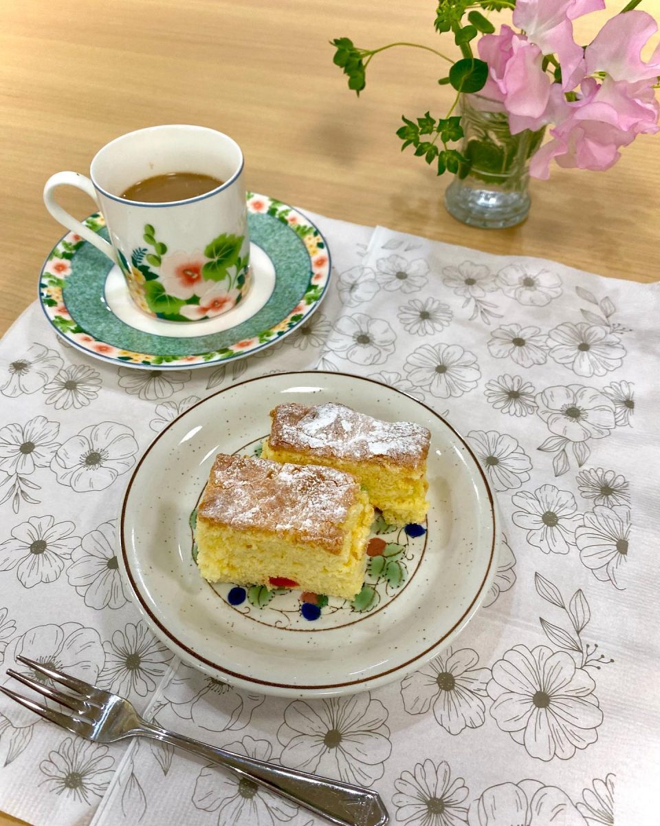 手作りチェリーケーキ ぶどうの木 デイサービス from Instagram