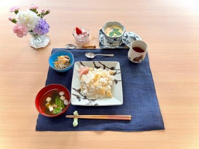 筍寿司茶碗蒸し切干大根煮お吸い物デザートフルーツヨーグルト ぶどうの木 デイサービス from Instagram